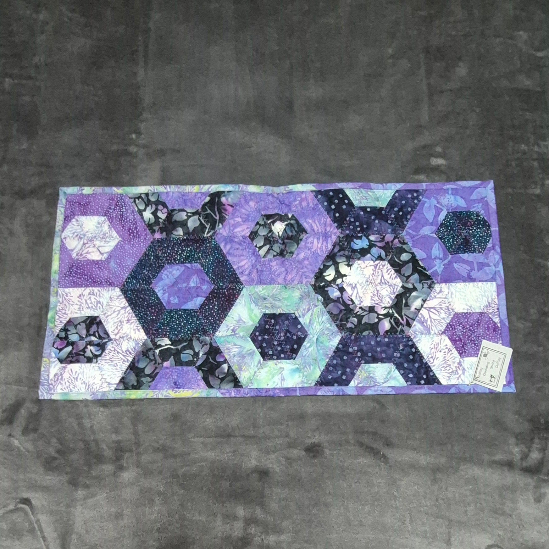 Table Runners & Toppers