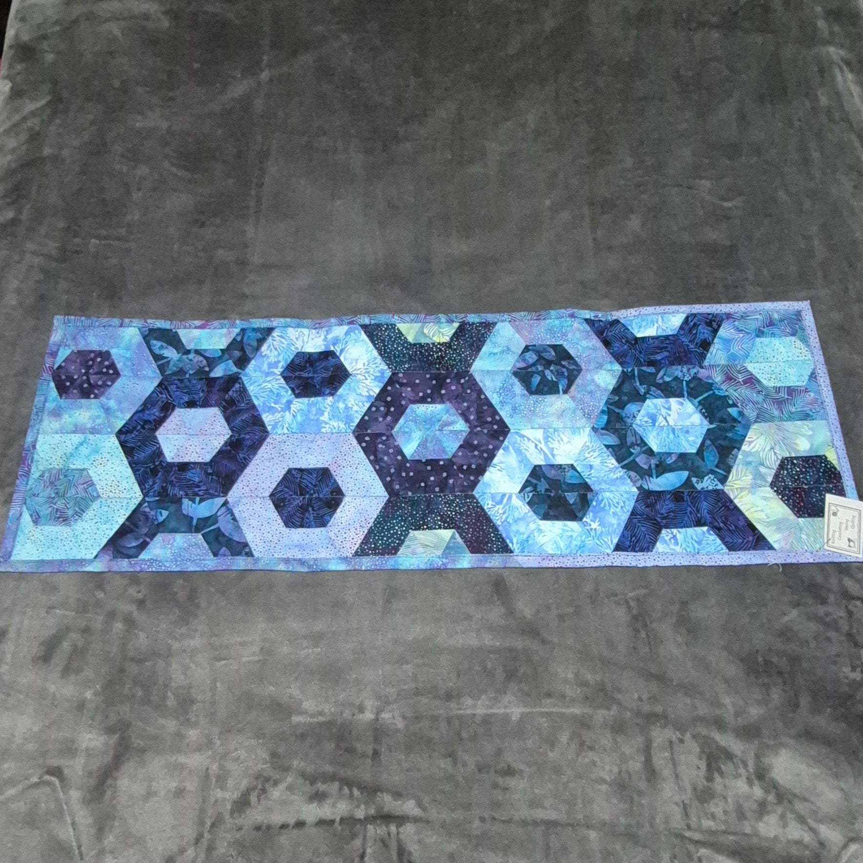 Table Runners & Toppers