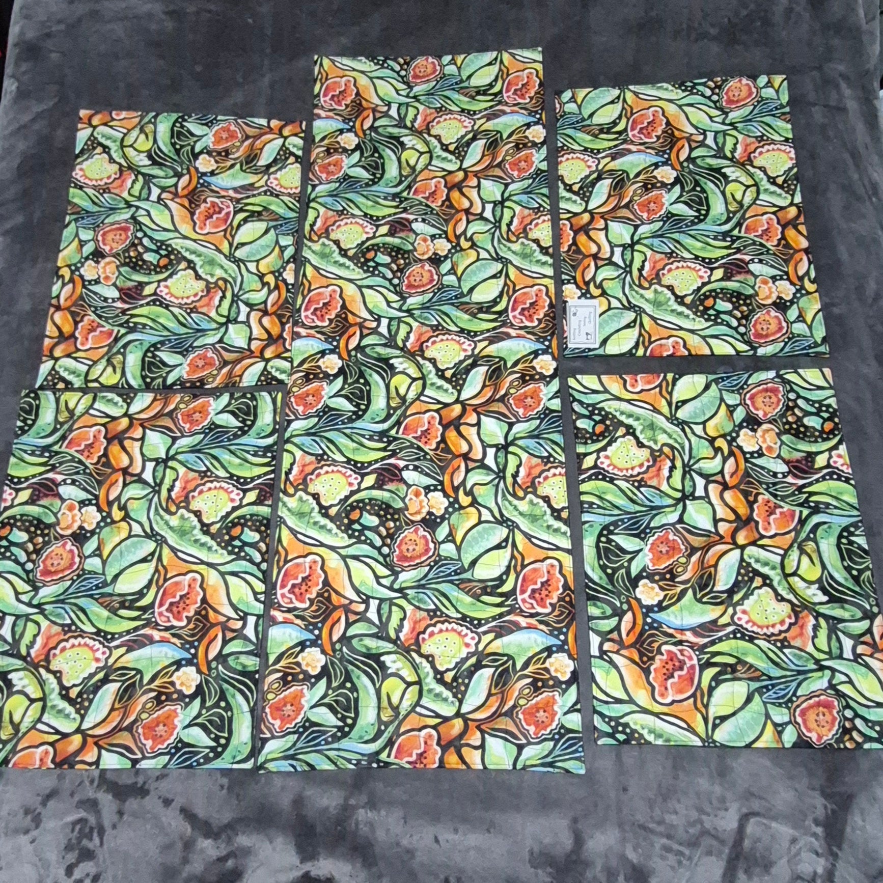 Table Runners & Toppers