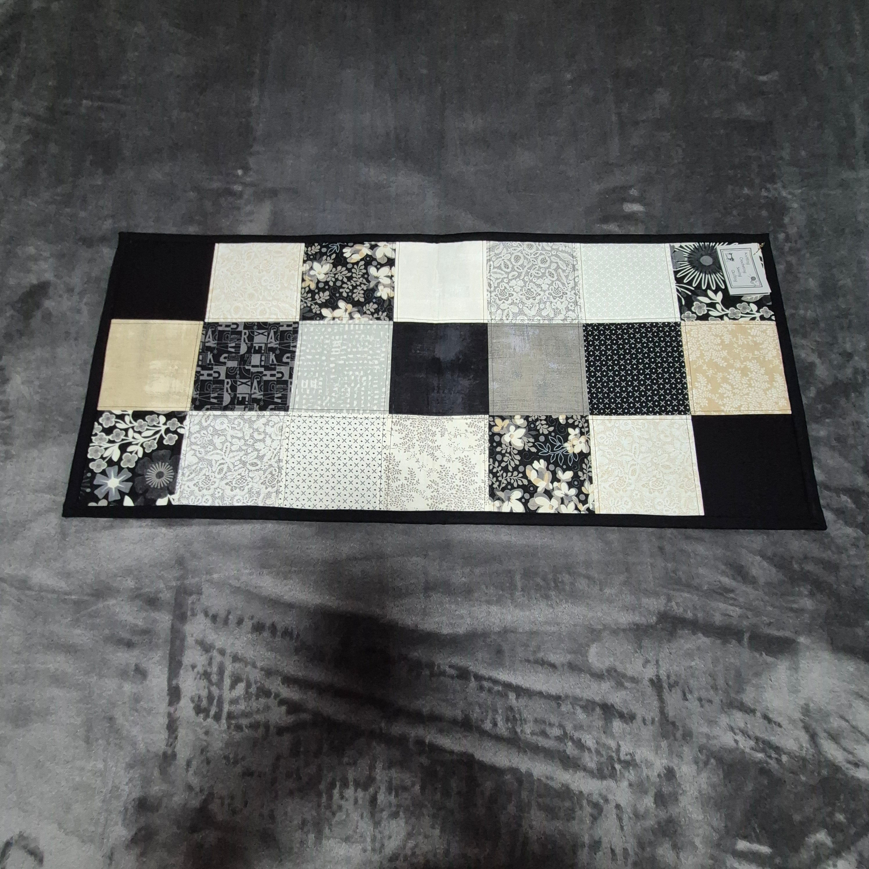 Table Runners & Toppers