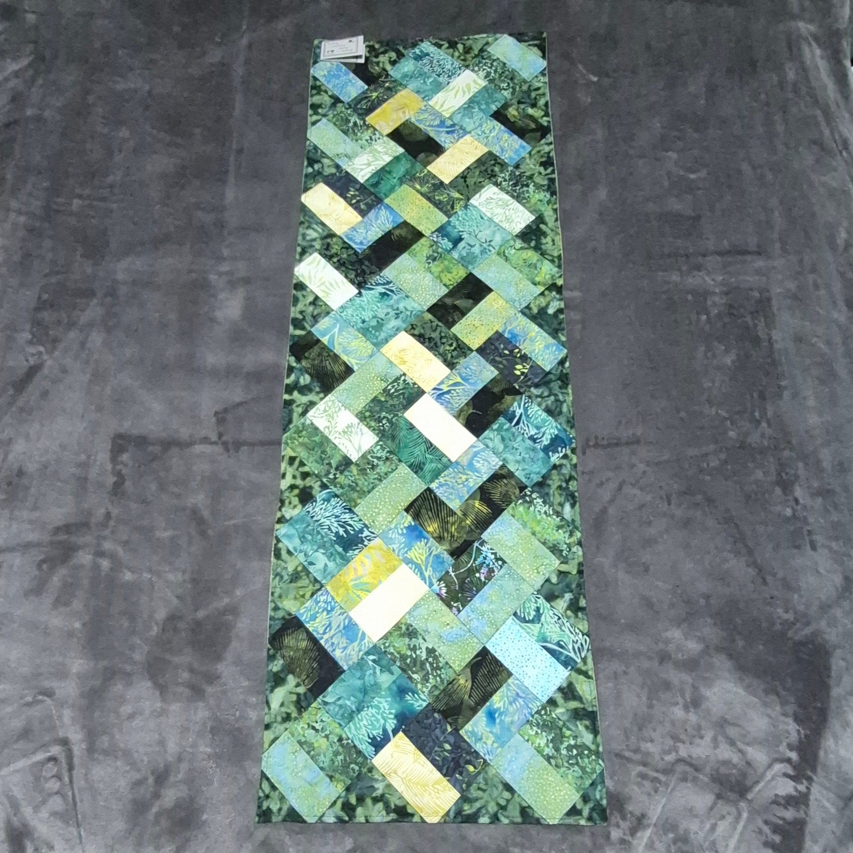 Table Runners & Toppers