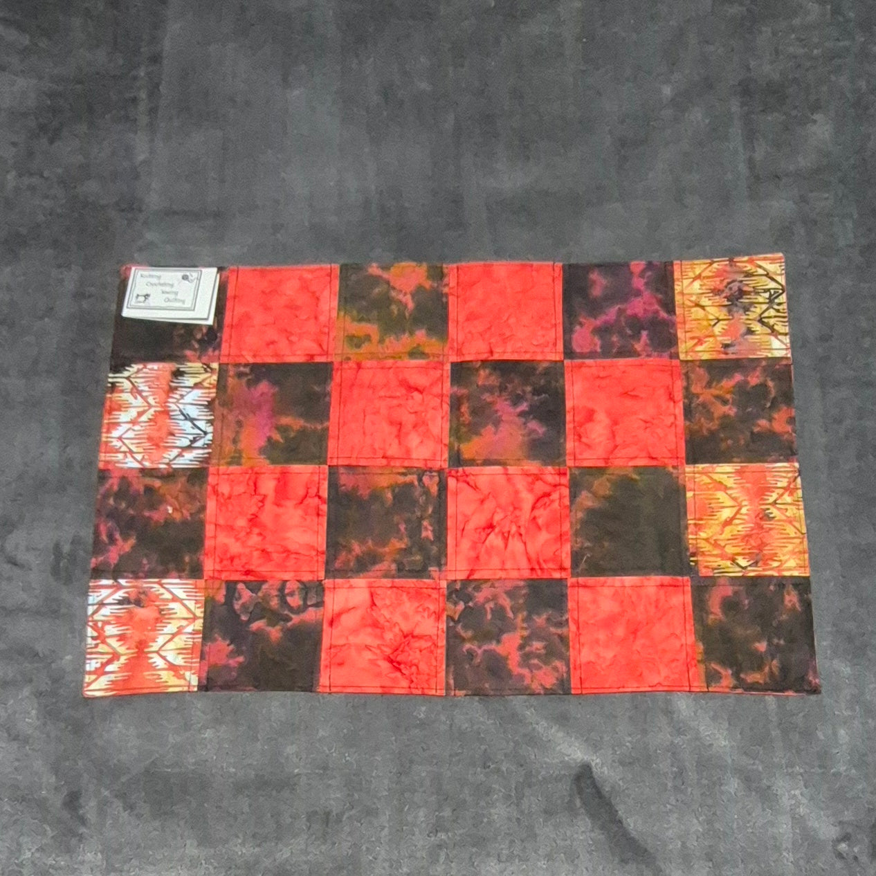 Table Runners & Toppers