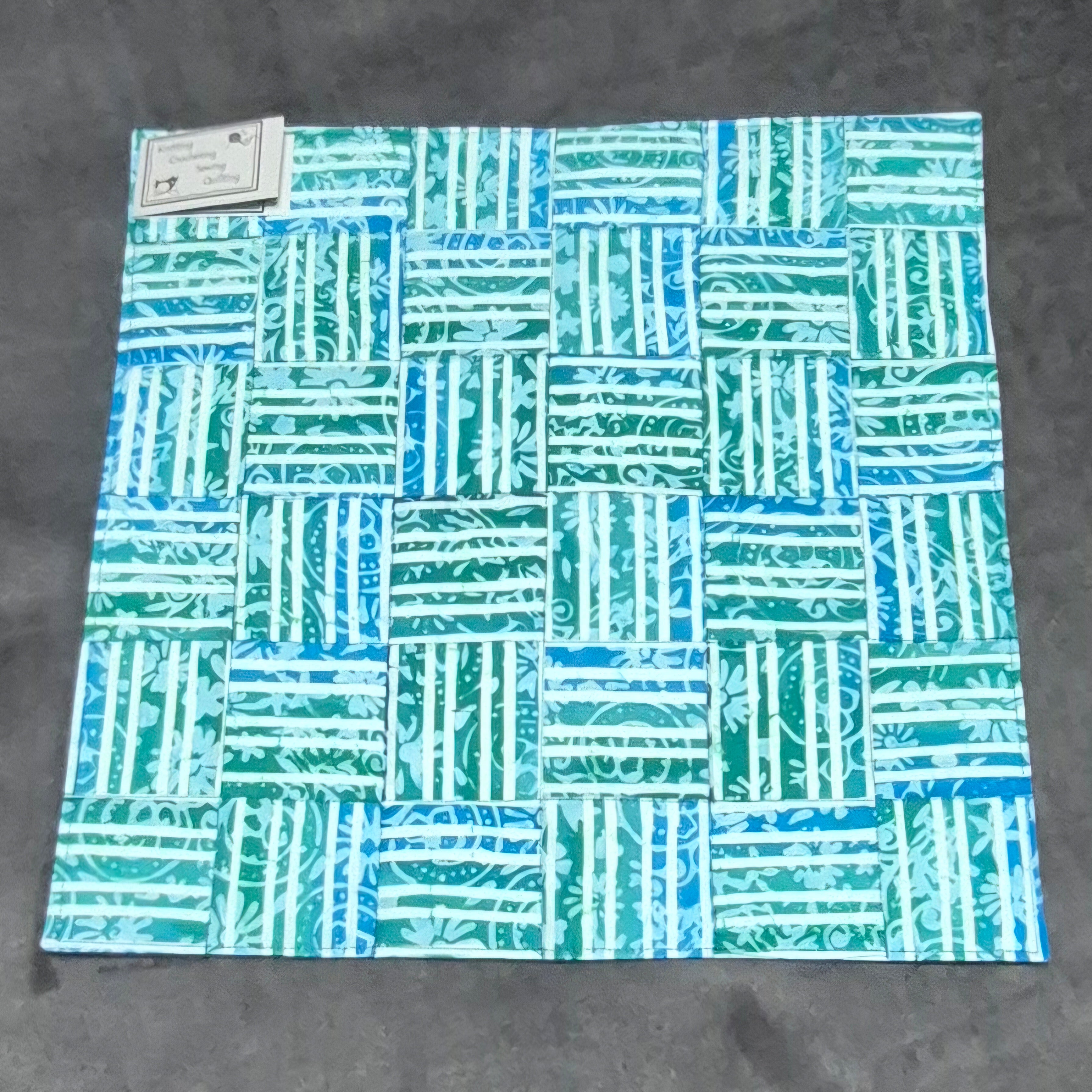 Table Runners & Toppers